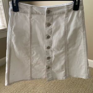 White denim skirt